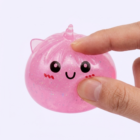 Dumpling Squishy Unicorn Mystery Mini Eenhoorn tijdens het knijpen, zacht materiaal